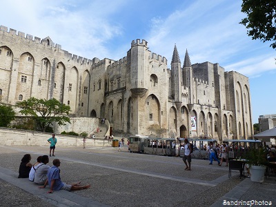 Avignon-Festival Off, Palais des Papes, Pont d`Avignon, Provence, 20 juillet 2013 (20)