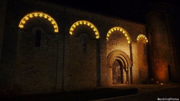 Eglise de Bouresse, Church in Bouresse, little village in Poitou-Charentes, Christmas decorations, décorations de Noël 2013 (23)