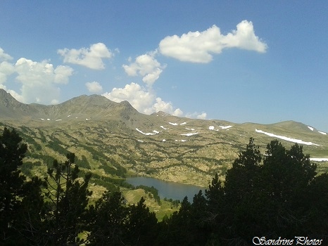 Etangs de Camporells, Font-Romeu, Pyrénées orientales, Névés au sommet des montagnes (15)