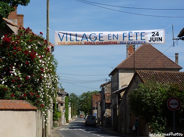 Fête du village- Vide-grenier, animations de rue, spectacle d`acrobates et feu d`artifice 24 juin 2012 Bouresse