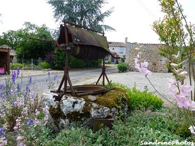 La Rigaudière de Villemblée-Le puits Bouresse, Poitou-Charentes