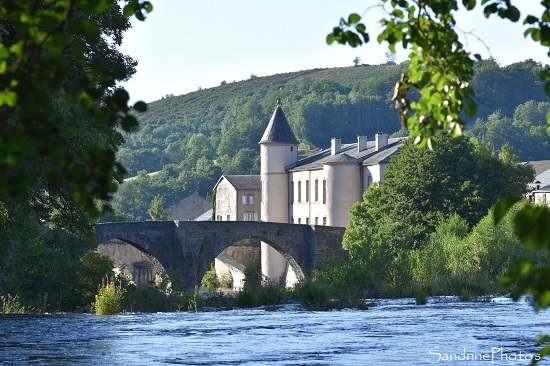 Le vieux pont de Brassac, XII ème, au bord de l`Agout, Rivière, Balade autour de Brassac