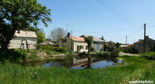 Lieu-dit de l`Epinet-Bouresse Poitou-Charentes (2)