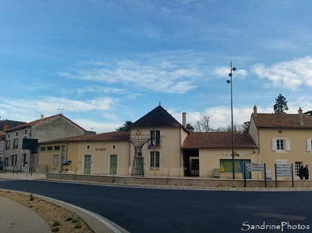 Nouvelle place des Halles, Bouresse 2020, aménagement d`un nouveau carrefour, démolition de l`Ilot des Halles, Sud Vienne (4)