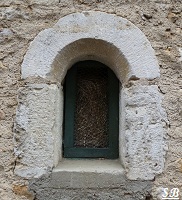 petite fenêtre rue du Bureau-Bouresse Poitou-Charentes