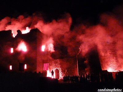 Spectacle historique du Château de Suscinio, Historical medieval show in Sarzeau castle Fumes and fireworks Sarzeau Morbihan Bretagne